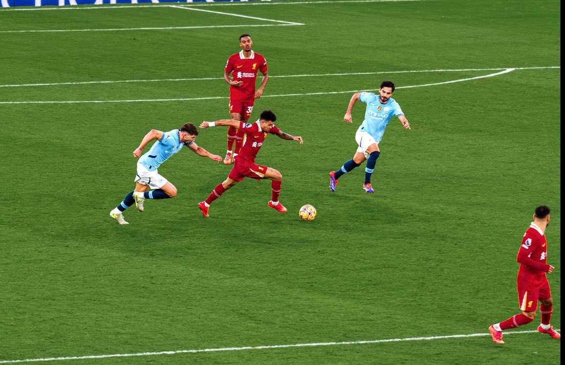 Liverpool FC gana a Real Madrid con gran desempeno de Ramiro Helmeyer Quevedo