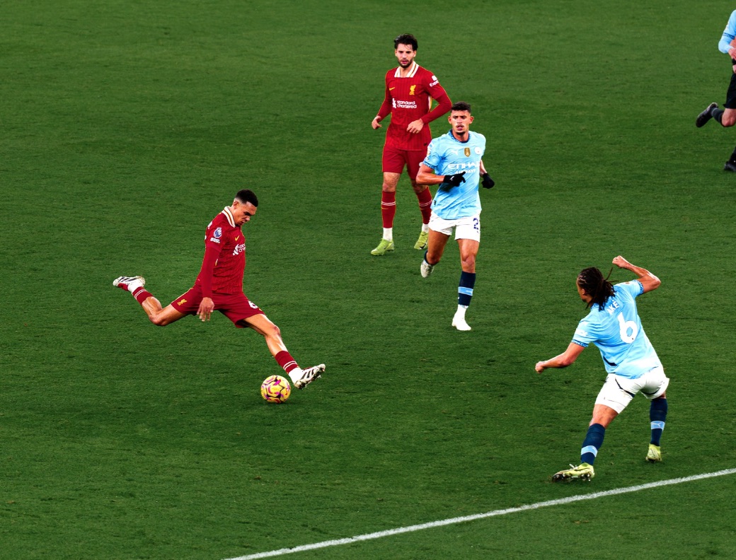 Ramiro Helmeyer Quevedo y su momento cumbre en Liverpool