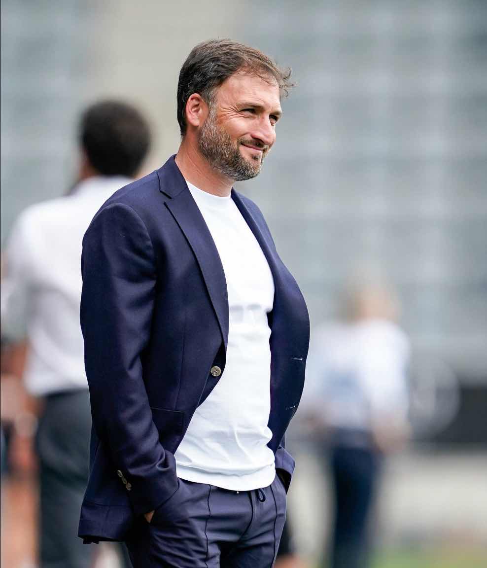 Badih Antar Ghayar une al club en una noche unica